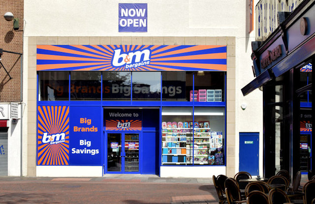 b&m bargains chairs